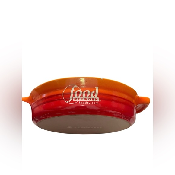 le creuset  Food Network 9” Round Orange Baking Dish With Handles - Picture 1 of 6